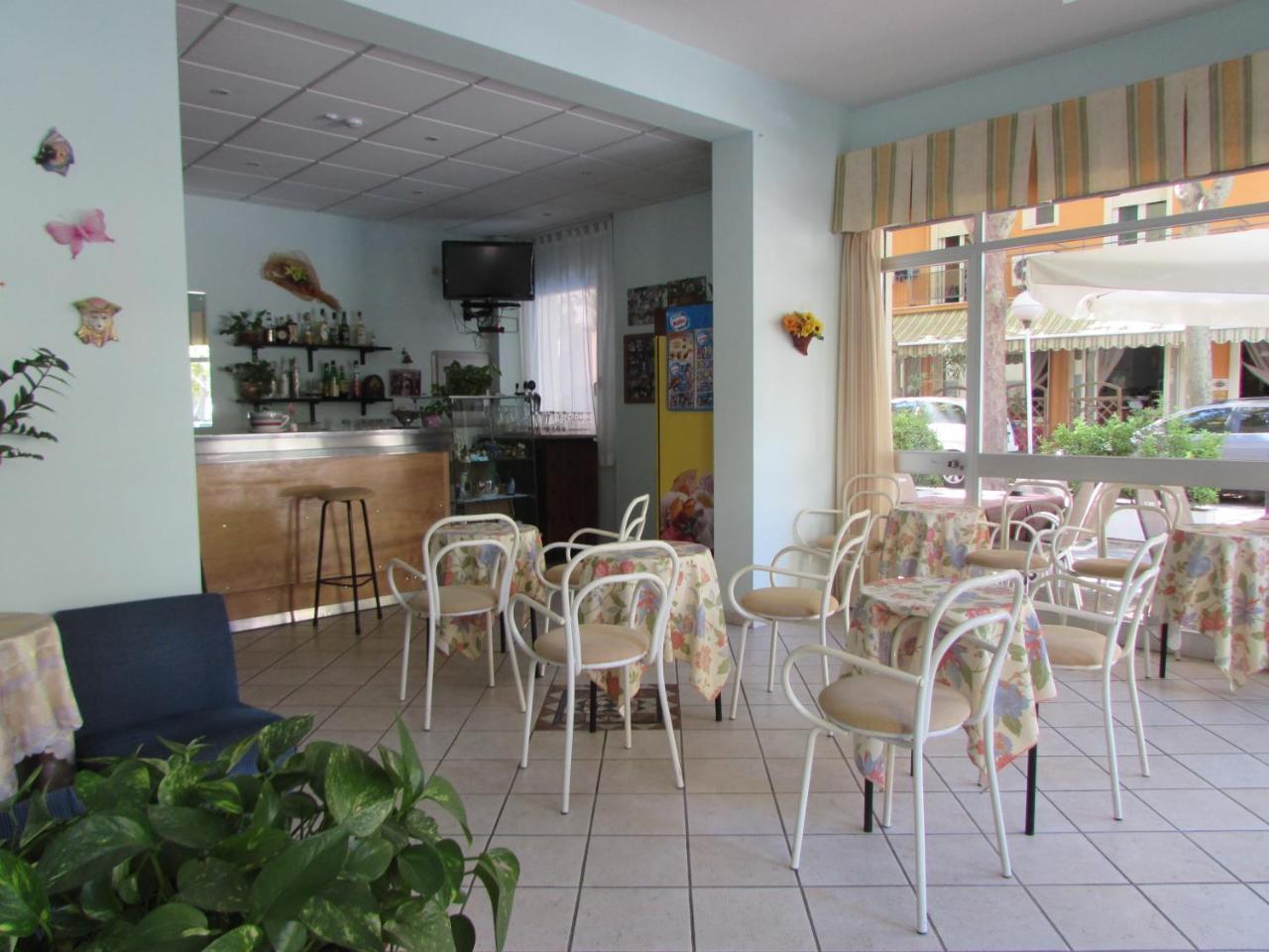 Arno Hotel